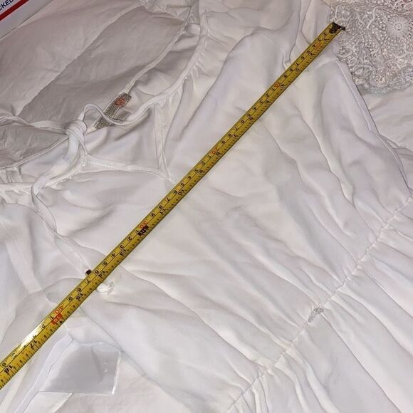 #225 Lace dress  - Picture 9 of 11